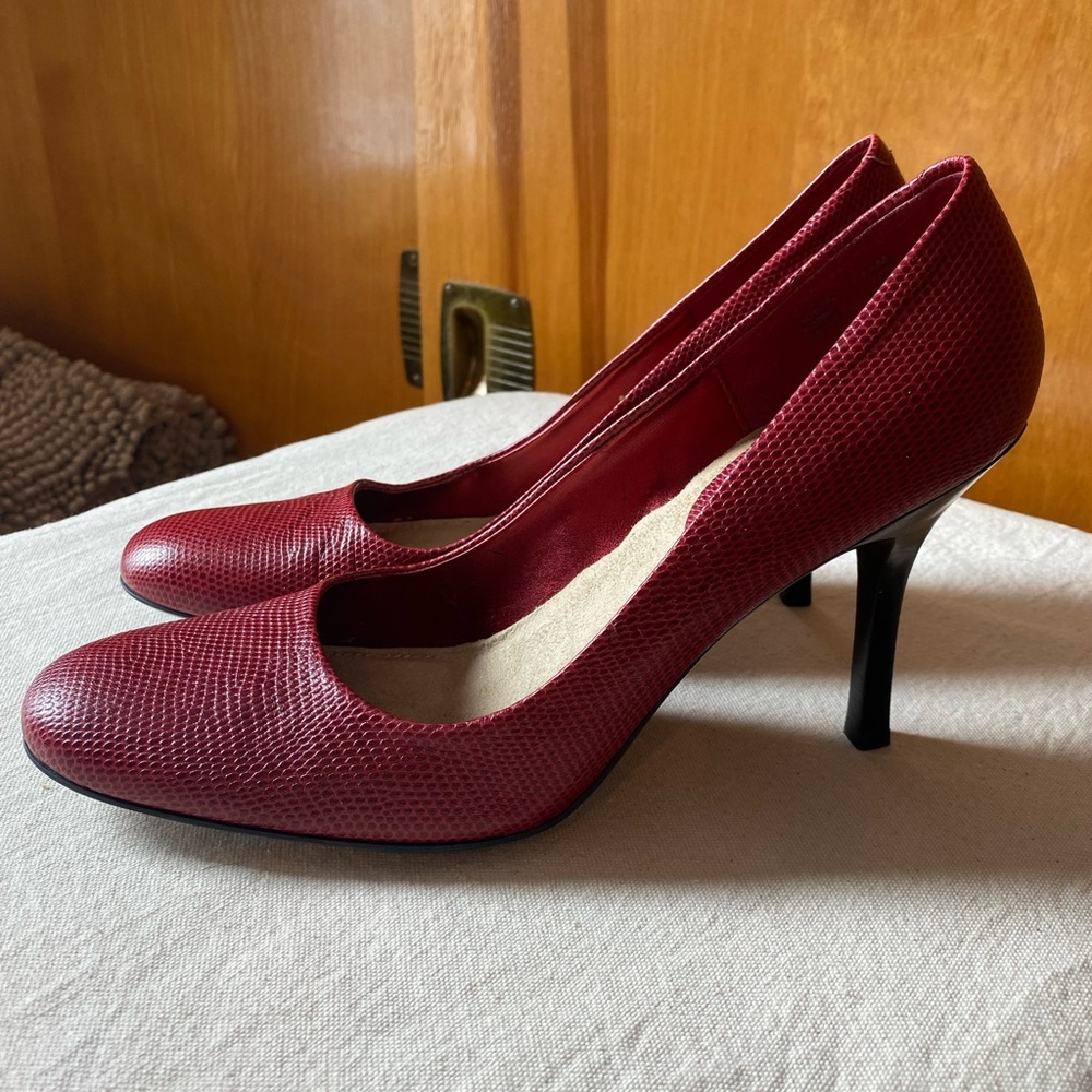 Calvin Klein Dark Raspberry Pebble Textured Heels